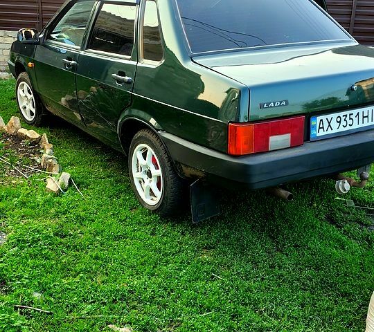Зеленый ВАЗ 21099, объемом двигателя 1.5 л и пробегом 220 тыс. км за 2000 $, фото 1 на Automoto.ua