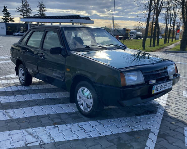 Зеленый ВАЗ 21099, объемом двигателя 1.5 л и пробегом 160 тыс. км за 850 $, фото 2 на Automoto.ua
