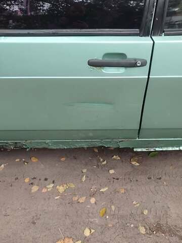 Зеленый ВАЗ 21099, объемом двигателя 1.5 л и пробегом 250 тыс. км за 800 $, фото 5 на Automoto.ua