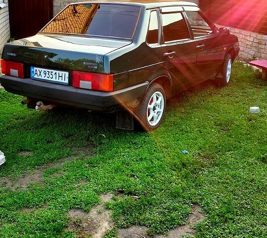 Зеленый ВАЗ 21099, объемом двигателя 1.5 л и пробегом 220 тыс. км за 2000 $, фото 4 на Automoto.ua