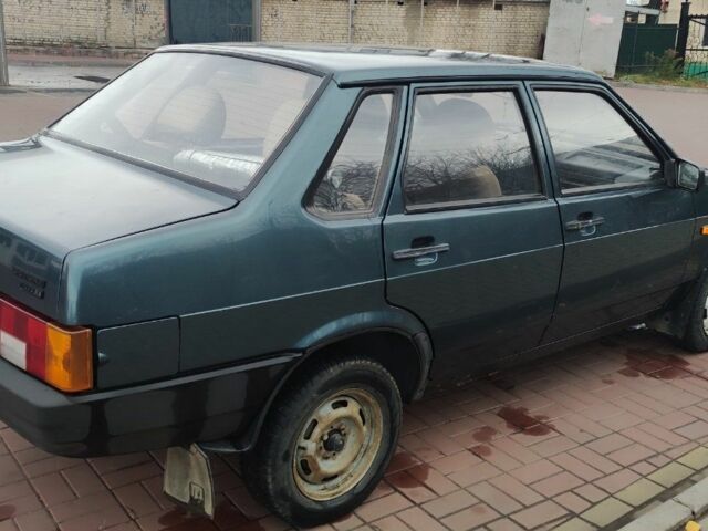 Зеленый ВАЗ 21099, объемом двигателя 1.5 л и пробегом 355 тыс. км за 1500 $, фото 3 на Automoto.ua