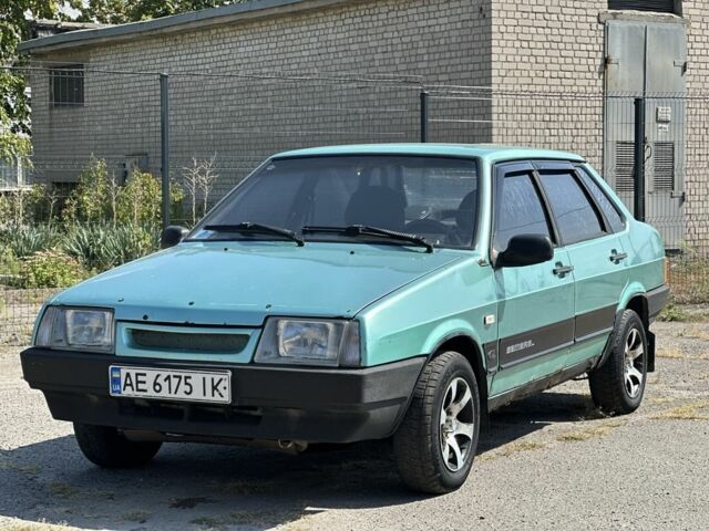 Зеленый ВАЗ 21099, объемом двигателя 1.5 л и пробегом 178 тыс. км за 1099 $, фото 4 на Automoto.ua