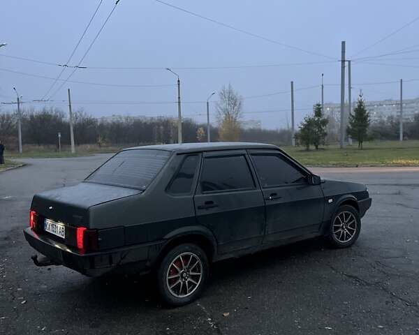 Зеленый ВАЗ 21099, объемом двигателя 1.5 л и пробегом 240 тыс. км за 2100 $, фото 3 на Automoto.ua