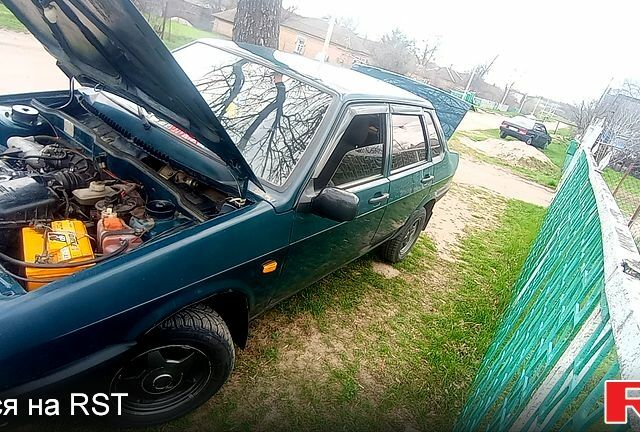 Зелений ВАЗ 21099, об'ємом двигуна 1.5 л та пробігом 200 тис. км за 1500 $, фото 1 на Automoto.ua