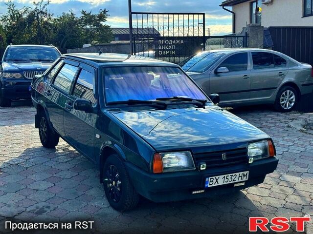 Зелений ВАЗ 21099, об'ємом двигуна 1.5 л та пробігом 300 тис. км за 1899 $, фото 2 на Automoto.ua