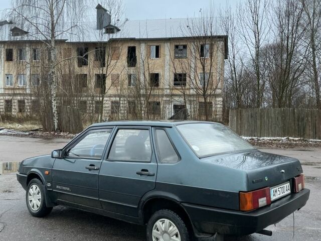 Зеленый ВАЗ 21099, объемом двигателя 1.5 л и пробегом 300 тыс. км за 1700 $, фото 2 на Automoto.ua