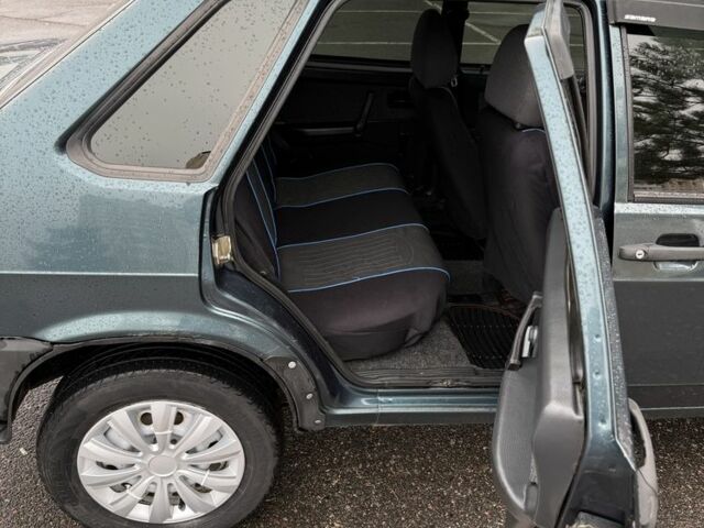 Зеленый ВАЗ 21099, объемом двигателя 0 л и пробегом 2 тыс. км за 2000 $, фото 3 на Automoto.ua