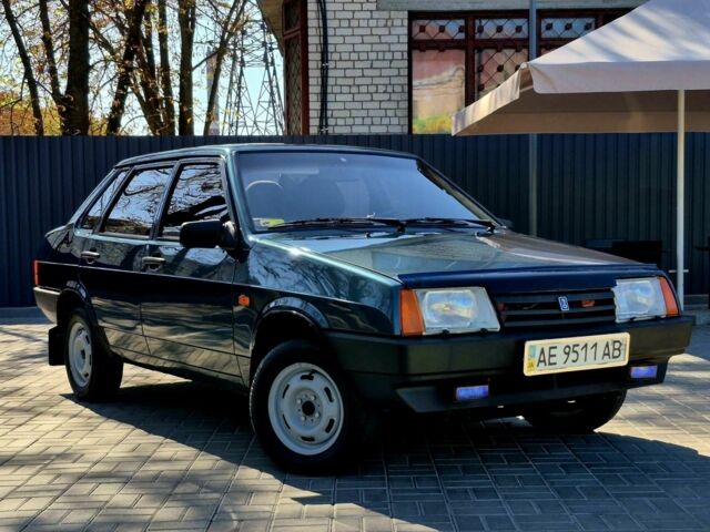 Зеленый ВАЗ 21099, объемом двигателя 2 л и пробегом 126 тыс. км за 2600 $, фото 4 на Automoto.ua