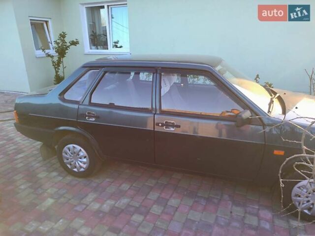 Зеленый ВАЗ 21099, объемом двигателя 1.5 л и пробегом 176 тыс. км за 2300 $, фото 2 на Automoto.ua