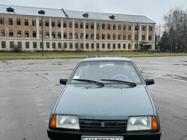 Зеленый ВАЗ 21099, объемом двигателя 1.5 л и пробегом 300 тыс. км за 1700 $, фото 3 на Automoto.ua