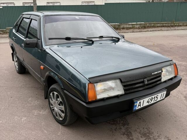 Зеленый ВАЗ 21099, объемом двигателя 1.5 л и пробегом 170 тыс. км за 1400 $, фото 1 на Automoto.ua