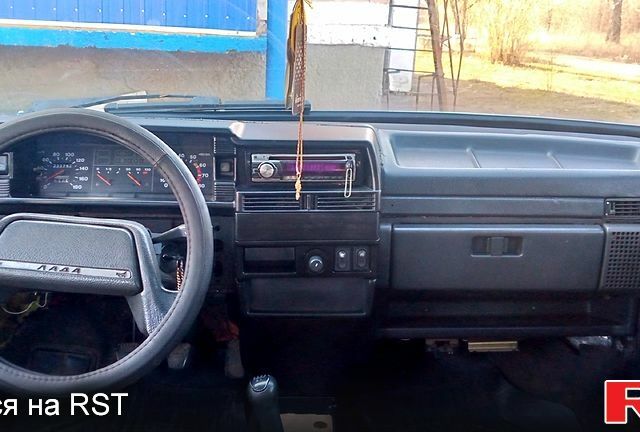 Зеленый ВАЗ 21099, объемом двигателя 15 л и пробегом 200 тыс. км за 900 $, фото 3 на Automoto.ua