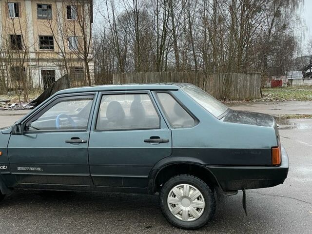 Зеленый ВАЗ 21099, объемом двигателя 1.5 л и пробегом 300 тыс. км за 1700 $, фото 4 на Automoto.ua