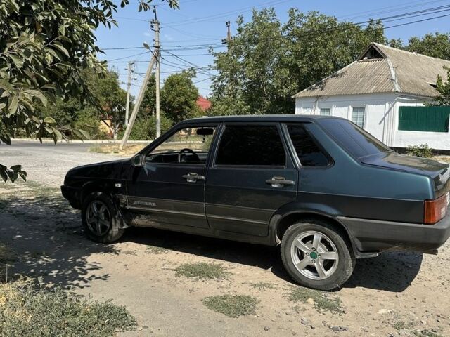 Зеленый ВАЗ 21099, объемом двигателя 1.5 л и пробегом 220 тыс. км за 1950 $, фото 2 на Automoto.ua