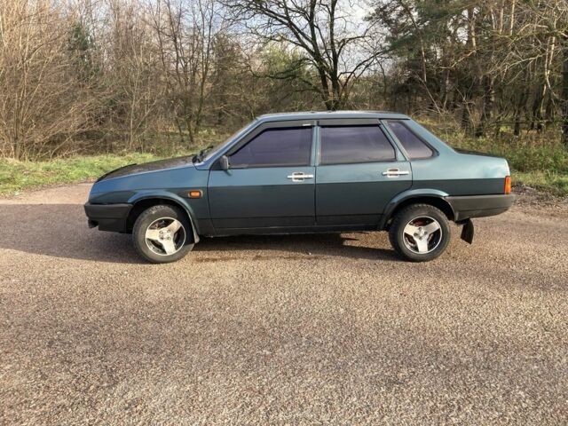 Зеленый ВАЗ 21099, объемом двигателя 1.5 л и пробегом 300 тыс. км за 2100 $, фото 2 на Automoto.ua