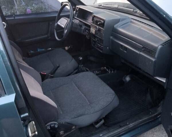 Зеленый ВАЗ 21099, объемом двигателя 1.5 л и пробегом 160 тыс. км за 2000 $, фото 6 на Automoto.ua