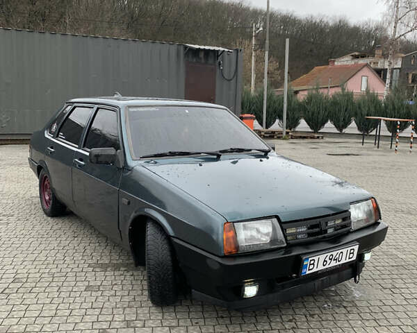 Зеленый ВАЗ 21099, объемом двигателя 1.5 л и пробегом 314 тыс. км за 2300 $, фото 4 на Automoto.ua