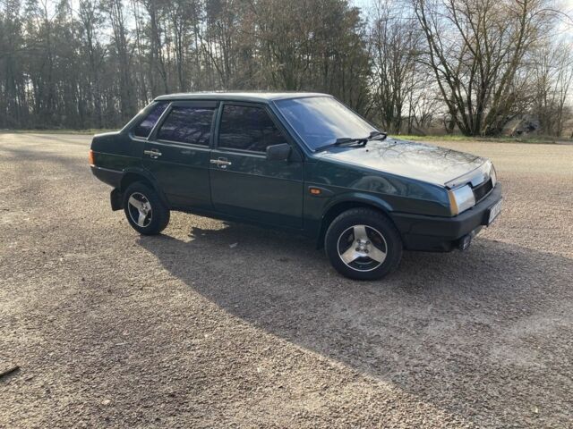 Зеленый ВАЗ 21099, объемом двигателя 1.5 л и пробегом 300 тыс. км за 2100 $, фото 7 на Automoto.ua