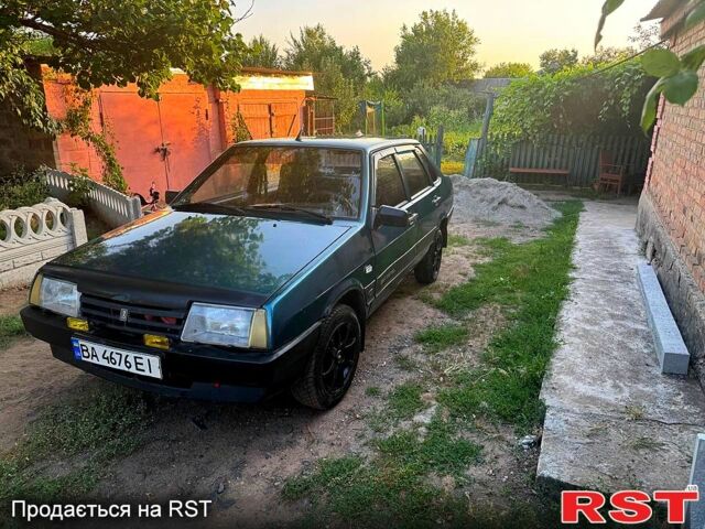 Зеленый ВАЗ 21099, объемом двигателя 1.5 л и пробегом 230 тыс. км за 1250 $, фото 1 на Automoto.ua