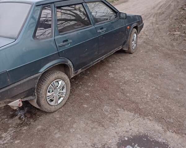 Зеленый ВАЗ 21099, объемом двигателя 1.5 л и пробегом 194 тыс. км за 2200 $, фото 4 на Automoto.ua
