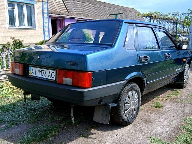 Зеленый ВАЗ 21099, объемом двигателя 1.5 л и пробегом 317 тыс. км за 2100 $, фото 1 на Automoto.ua