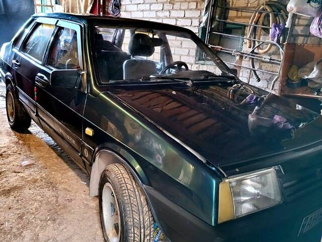 Зеленый ВАЗ 21099, объемом двигателя 1.5 л и пробегом 400 тыс. км за 1200 $, фото 4 на Automoto.ua