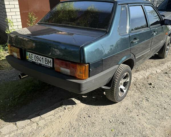 Зеленый ВАЗ 21099, объемом двигателя 1.5 л и пробегом 140 тыс. км за 2600 $, фото 1 на Automoto.ua