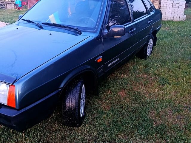 Зеленый ВАЗ 21099, объемом двигателя 1.5 л и пробегом 159 тыс. км за 2100 $, фото 1 на Automoto.ua