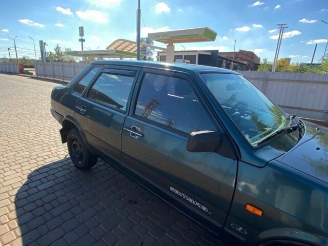 Зеленый ВАЗ 21099, объемом двигателя 1.5 л и пробегом 100 тыс. км за 2000 $, фото 3 на Automoto.ua