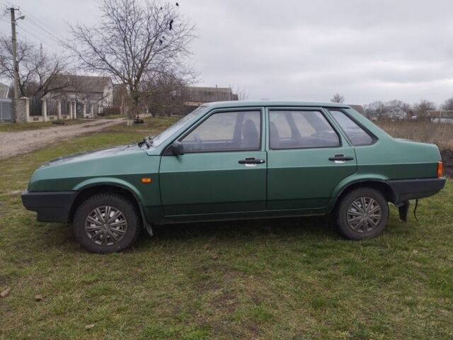 Зеленый ВАЗ 21099, объемом двигателя 1.5 л и пробегом 216 тыс. км за 1800 $, фото 4 на Automoto.ua