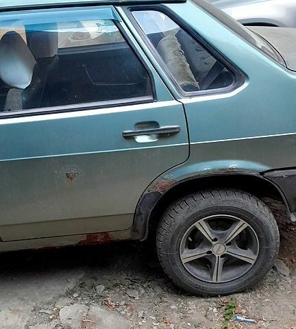 Зеленый ВАЗ 21099, объемом двигателя 1.5 л и пробегом 170 тыс. км за 1300 $, фото 1 на Automoto.ua