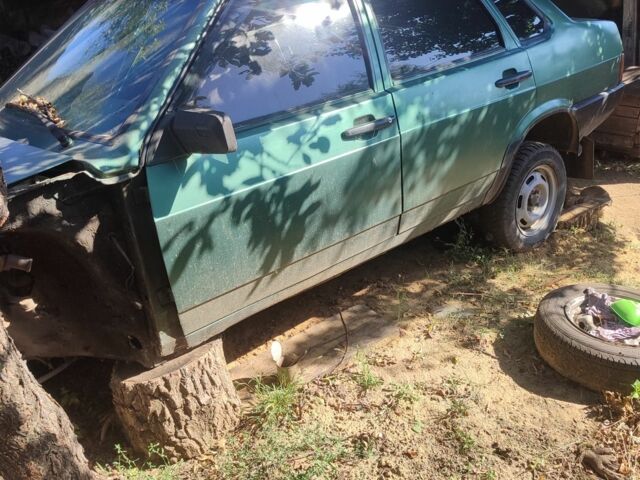 Зеленый ВАЗ 21099, объемом двигателя 1.5 л и пробегом 245 тыс. км за 573 $, фото 1 на Automoto.ua