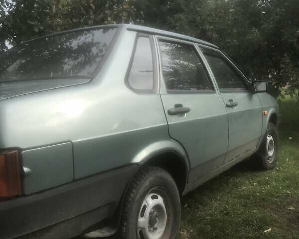 Зеленый ВАЗ 21099, объемом двигателя 1.5 л и пробегом 287 тыс. км за 2500 $, фото 1 на Automoto.ua