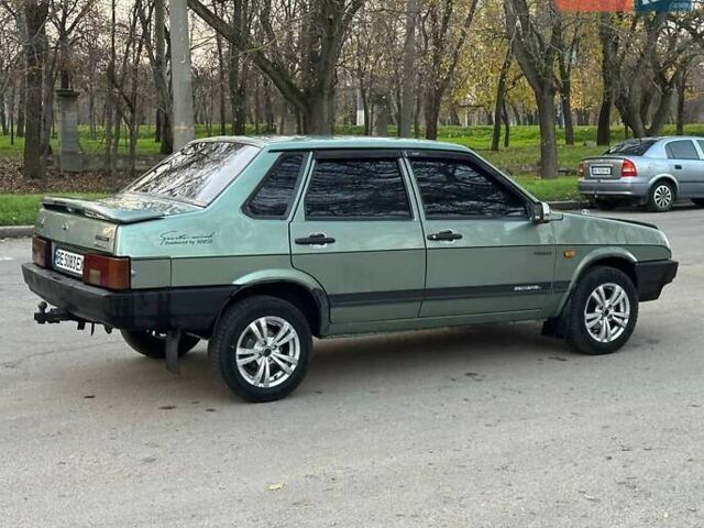 Зеленый ВАЗ 21099, объемом двигателя 1.5 л и пробегом 275 тыс. км за 2000 $, фото 5 на Automoto.ua