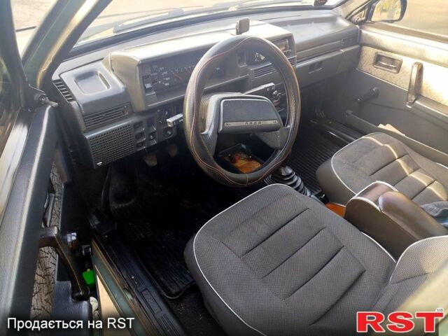 Зеленый ВАЗ 21099, объемом двигателя 1.5 л и пробегом 150 тыс. км за 2200 $, фото 2 на Automoto.ua