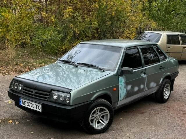 Зелений ВАЗ 21099, об'ємом двигуна 1.5 л та пробігом 180 тис. км за 1500 $, фото 1 на Automoto.ua