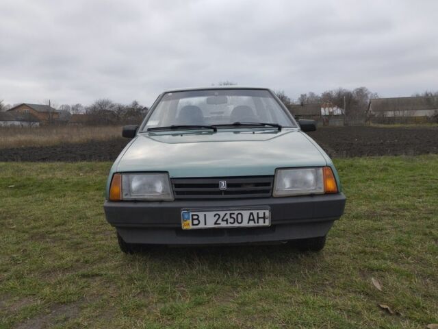 Зеленый ВАЗ 21099, объемом двигателя 1.5 л и пробегом 216 тыс. км за 1800 $, фото 2 на Automoto.ua