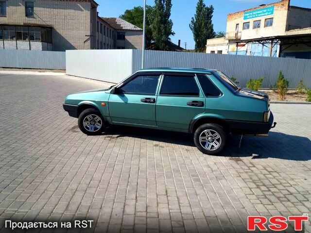 Зеленый ВАЗ 21099, объемом двигателя 1.5 л и пробегом 200 тыс. км за 2300 $, фото 1 на Automoto.ua