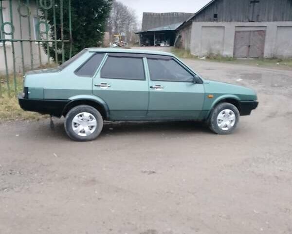 Зеленый ВАЗ 21099, объемом двигателя 1.6 л и пробегом 235 тыс. км за 1450 $, фото 1 на Automoto.ua