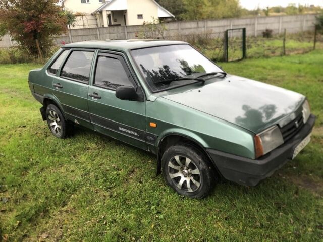 Зеленый ВАЗ 21099, объемом двигателя 1.6 л и пробегом 430 тыс. км за 1100 $, фото 3 на Automoto.ua