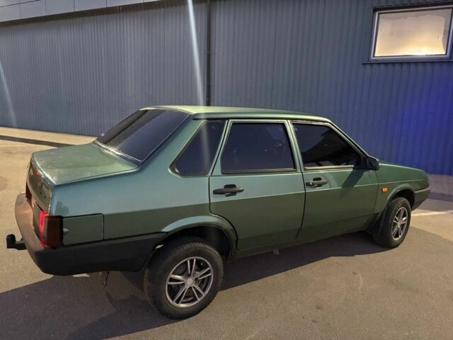 Зелений ВАЗ 21099, об'ємом двигуна 1.6 л та пробігом 227 тис. км за 1950 $, фото 7 на Automoto.ua