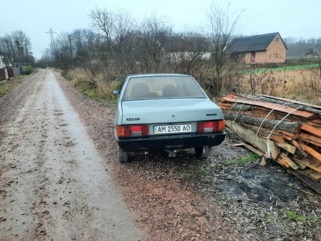 Зеленый ВАЗ 21099, объемом двигателя 0 л и пробегом 350 тыс. км за 450 $, фото 3 на Automoto.ua