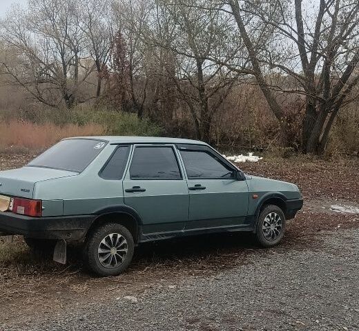 ВАЗ 21099 2007 у Чугуеве на Automoto.ua Зелений ВАЗ 21099, об'ємом двигуна 1.6 л та пробігом 200 тис. км за 1000 $, фото 3 на Automoto.ua
