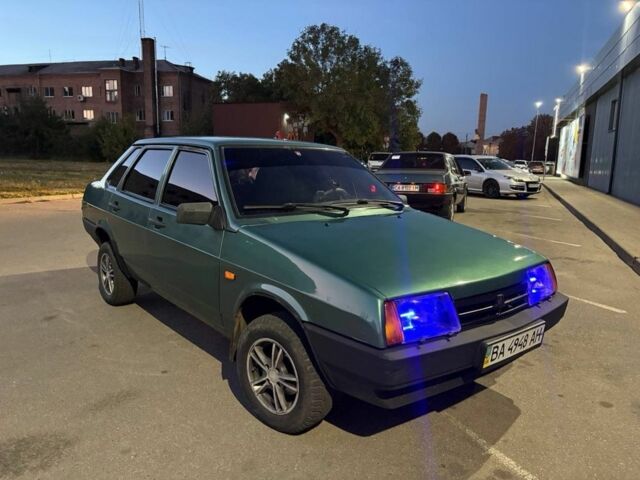 Зелений ВАЗ 21099, об'ємом двигуна 1.6 л та пробігом 227 тис. км за 1950 $, фото 6 на Automoto.ua
