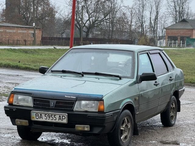 Зеленый ВАЗ 21099, объемом двигателя 1.5 л и пробегом 247 тыс. км за 1350 $, фото 2 на Automoto.ua