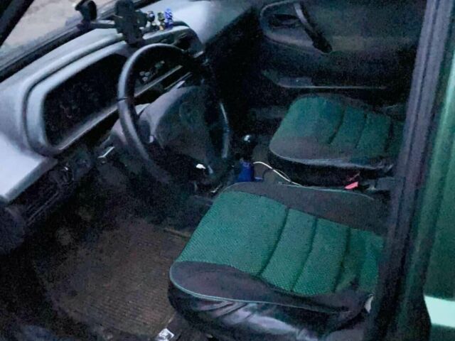 Зелений ВАЗ 21099, об'ємом двигуна 1.6 л та пробігом 1000 тис. км за 1305 $, фото 3 на Automoto.ua