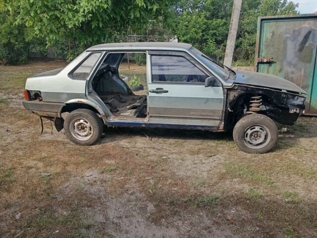 Зеленый ВАЗ 21099, объемом двигателя 1 л и пробегом 300 тыс. км за 350 $, фото 2 на Automoto.ua
