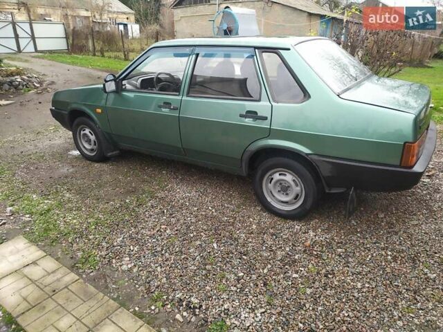 Зеленый ВАЗ 21099, объемом двигателя 1.6 л и пробегом 185 тыс. км за 2200 $, фото 4 на Automoto.ua
