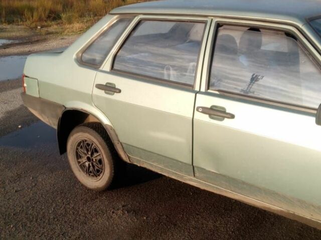 Зеленый ВАЗ 21099, объемом двигателя 2 л и пробегом 123 тыс. км за 1085 $, фото 2 на Automoto.ua