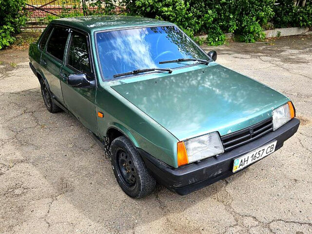 Зеленый ВАЗ 21099, объемом двигателя 1.6 л и пробегом 300 тыс. км за 900 $, фото 3 на Automoto.ua